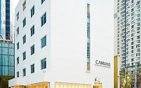 Canvas Hostel